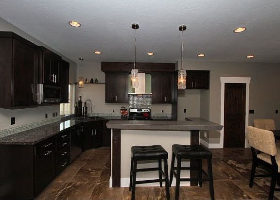 5th image of 812 E Olivia Ct