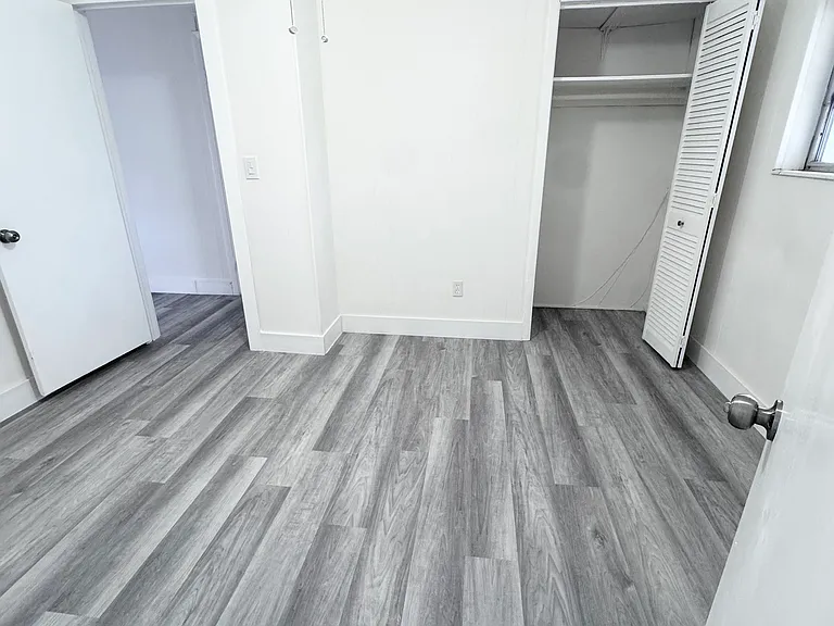 1030 Superior St #2 — Photo 6