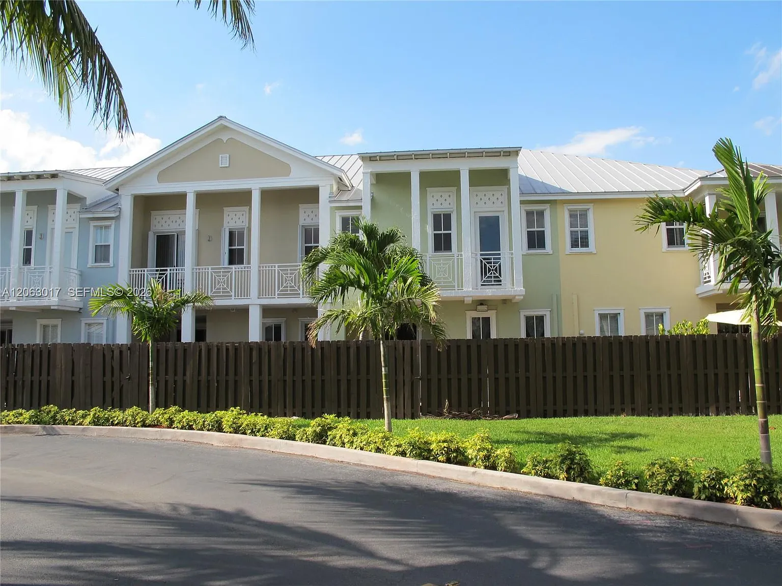 Reserve At Doral East — Photo 2