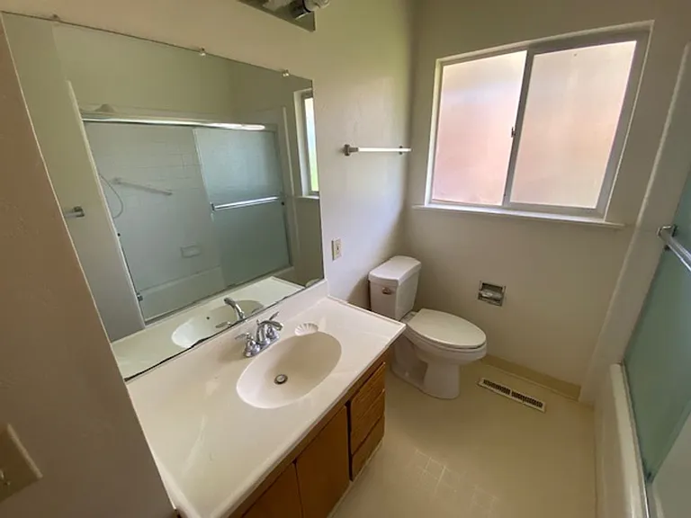 1051 Shell Ave — Photo 12