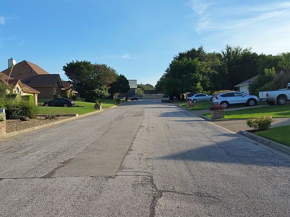 4th image of 508 Sun Meadows Dr