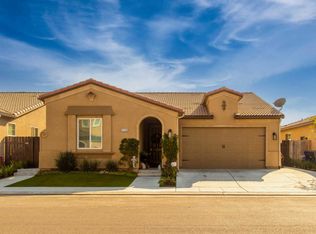 3730 Griffith Ave, Clovis, CA 93619