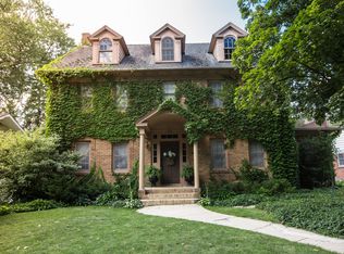 1537 W Lincoln Blvd, Freeport, IL 61032