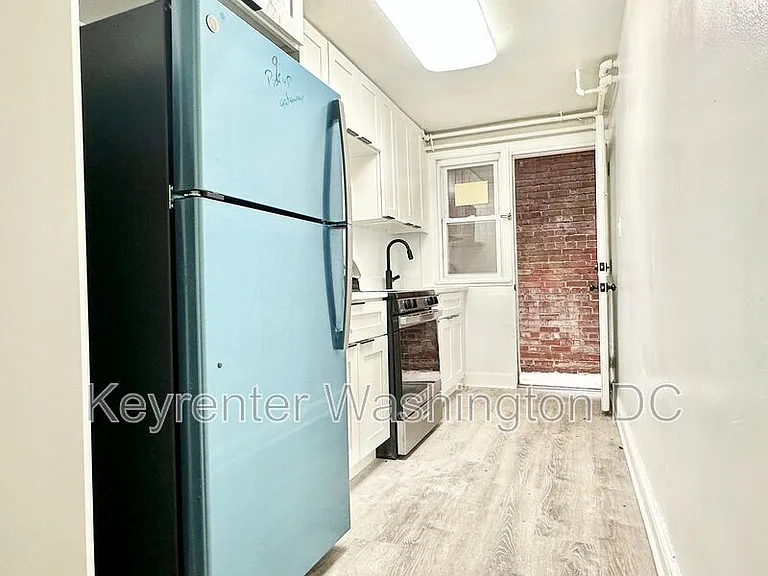 943 Bonifant St #5 — Photo 16