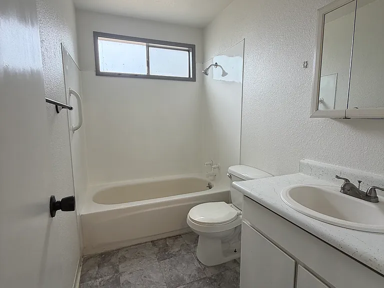 1110 NE Puget St #A — Photo 4