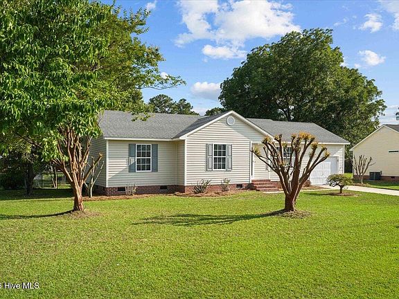 4th image of 2595 Pine Knoll Drive