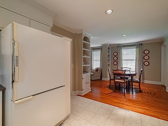 5th image of 301 Lannom Cir