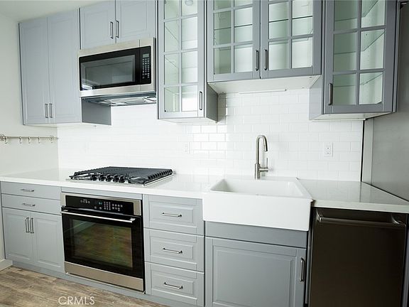 3rd image of 210 Laurel St Unit A
