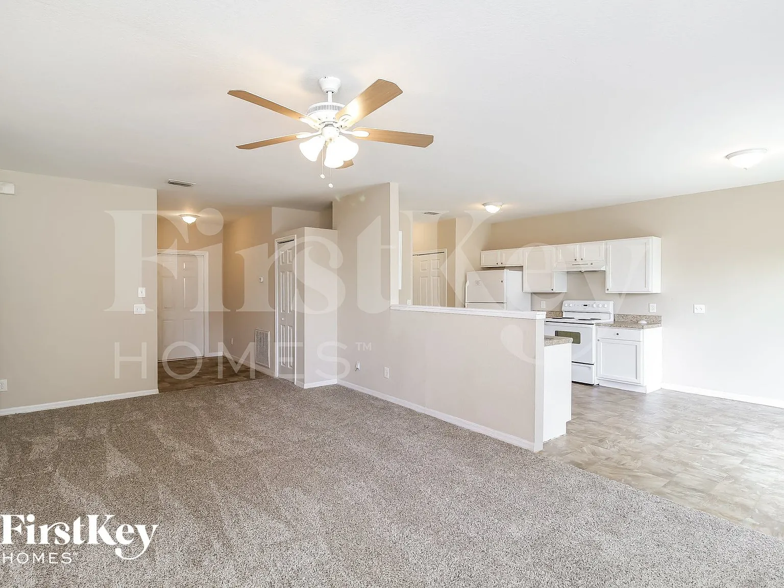 4 bed, 2.0 bath, 1400 sqft, $2,035 — Photo 3