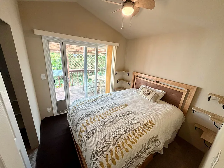 111 Pond Ln — Photo 5