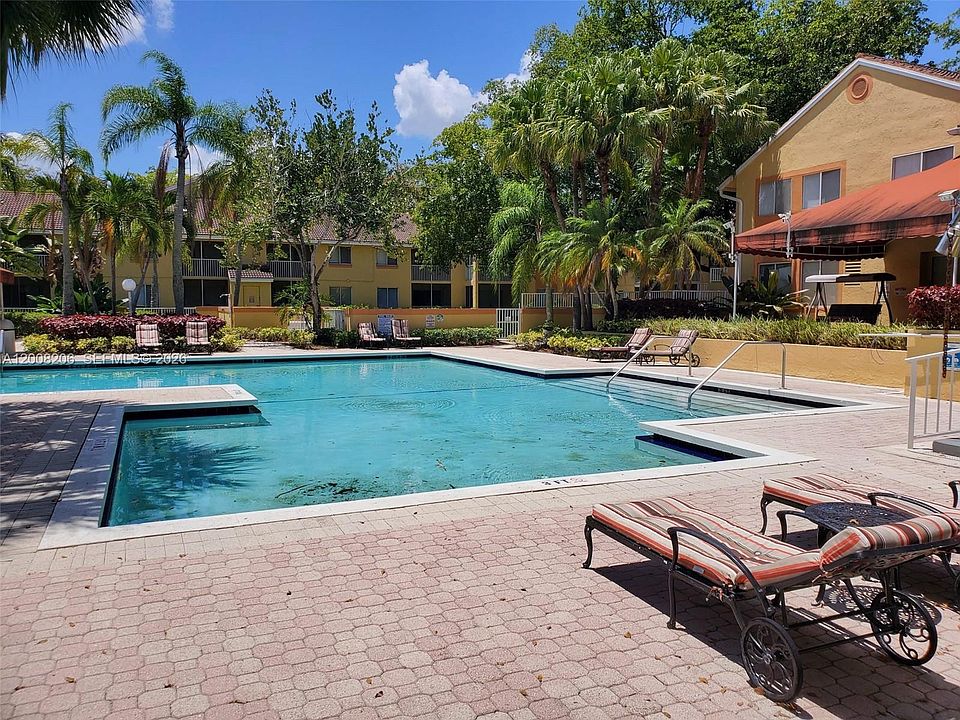 1st image of 1154 Coral Club Dr #1154