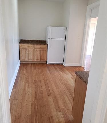 5th image of 91 Jordan Ave APT 8