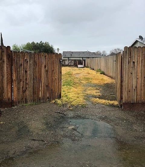 2nd image of 2482 Altoga Ave