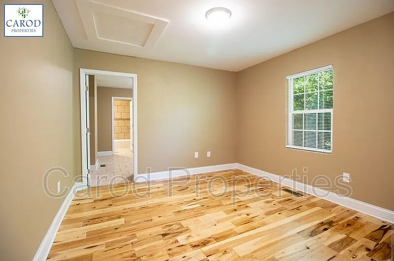 1 bed, 1.0 bath, 500 sqft, $745 — Photo 4
