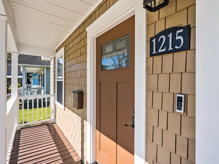 1215 Wooster St — Photo 24