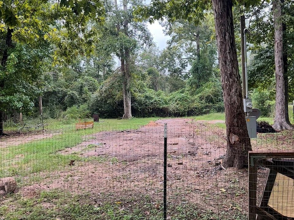 1st image of 71 Pine Ln