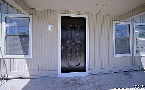 2nd image of 231 Inez Ave