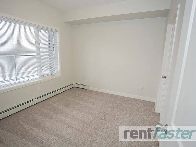 588 Griesbach Parade NW — Photo 13