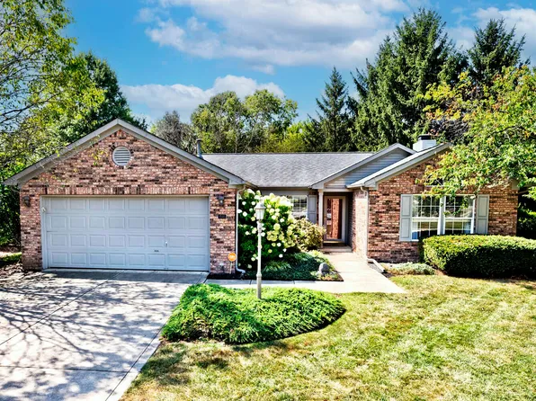 233 Creekview Cir, Mooresville, IN 46158
