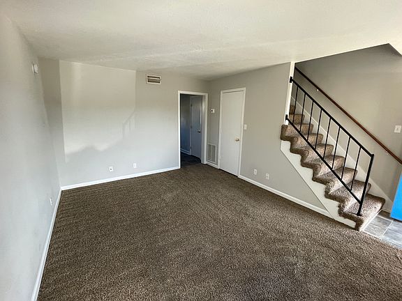 3rd image of 361 Peabody Dr APT 3