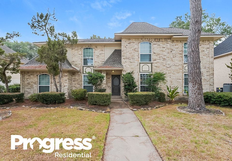 1st image of 15806 Knoll Lake Dr