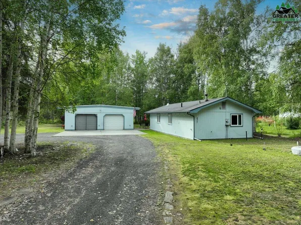 877 Lynnwood Way, North Pole, AK 99705