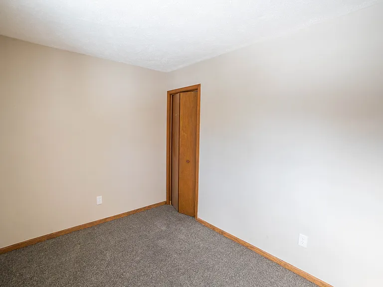 9640 Stony Hollow Dr — Photo 21