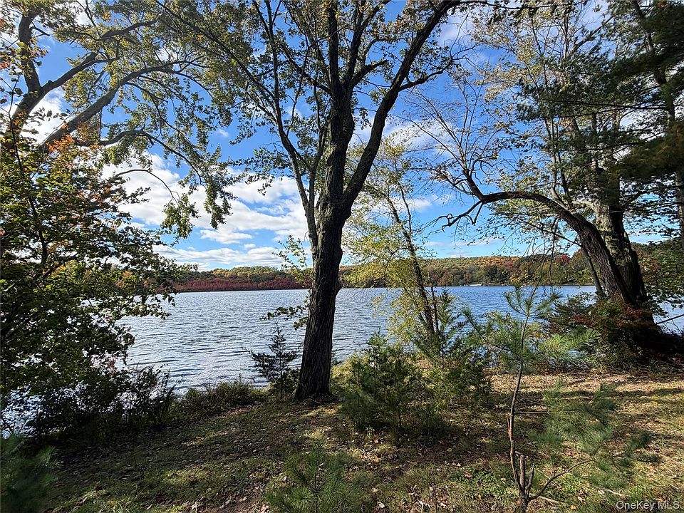 1st image of 304 Round Lake Terrace