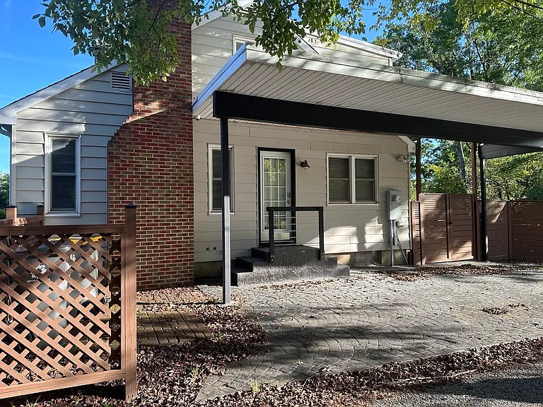525 S Eagleson Ave — Photo 12