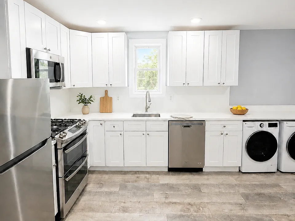 131 Paterson Ave #2