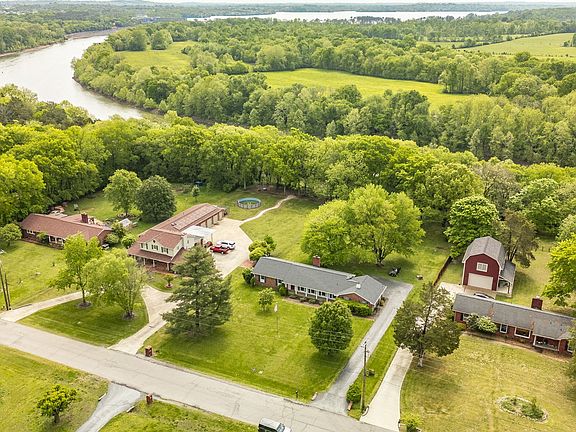 2nd image of 359 Cumberland Hills Dr