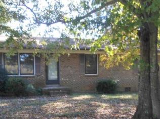 7808 Landis Dr, Browns Summit, NC 27214