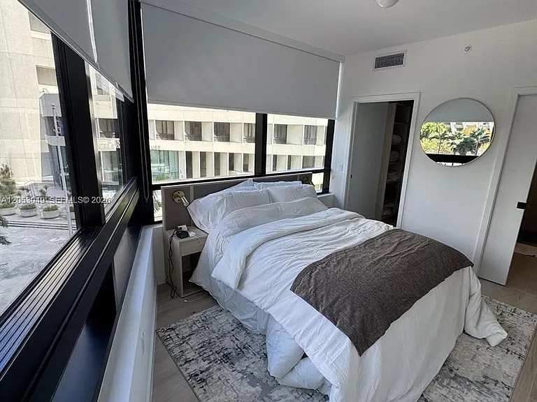 225 N Miami Ave #302 — Photo 4