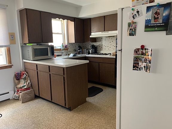 2nd image of 7356 N Harlem Ave APT 2W