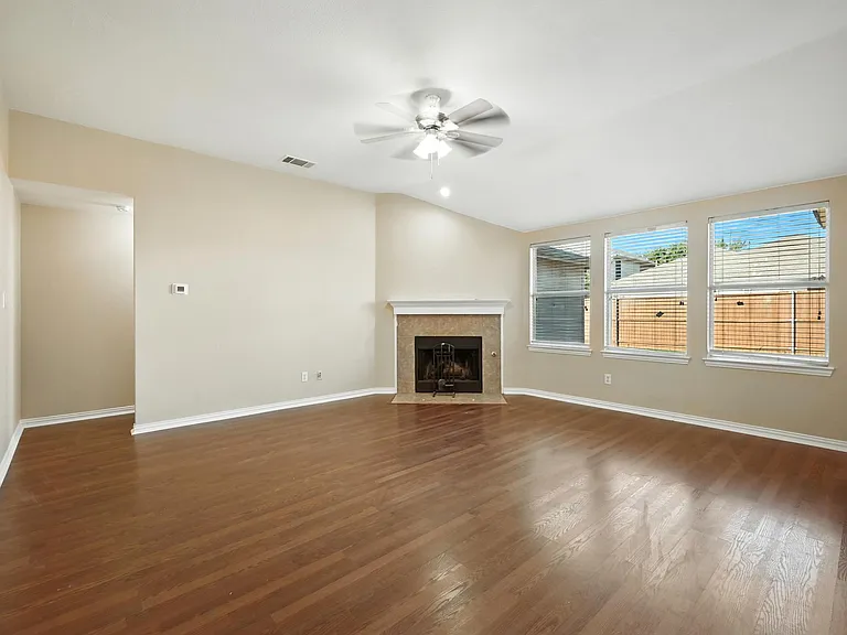 224 Bluefinch Dr — Photo 8