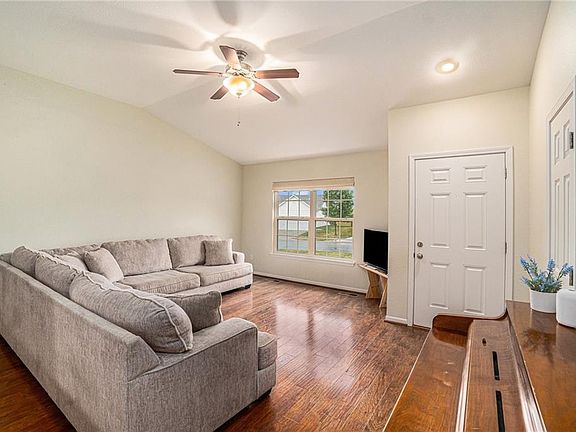 4th image of 14341 Richmond Ave