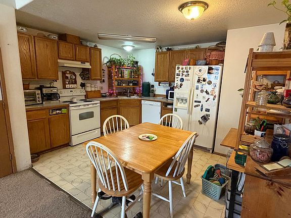 4th image of 2741 SW 28th St