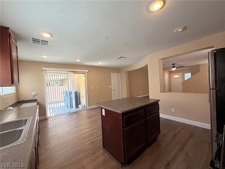 8324 Bismark Sapphire St — Photo 14