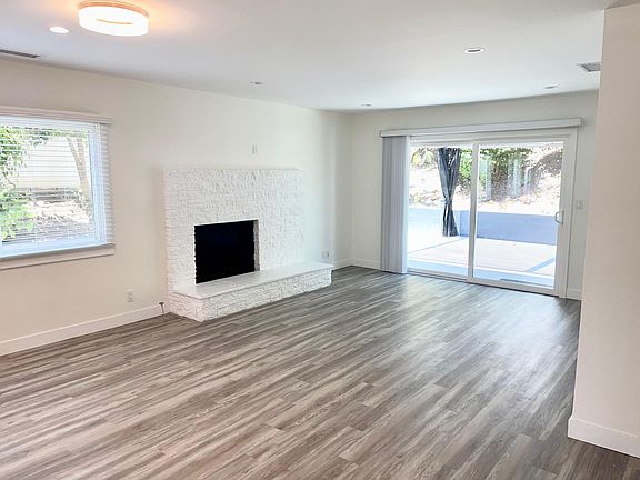 4th image of 1846 W Santa Cruz St