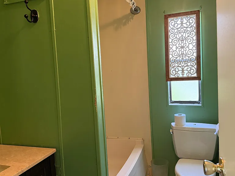 360 Tirana Ave — Photo 7