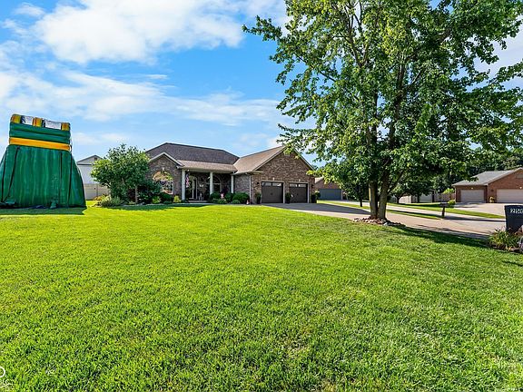 5th image of 256 Chase Ct