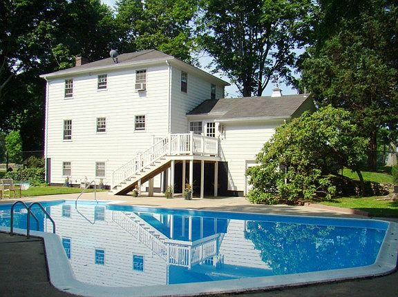Exterior Back / Pool