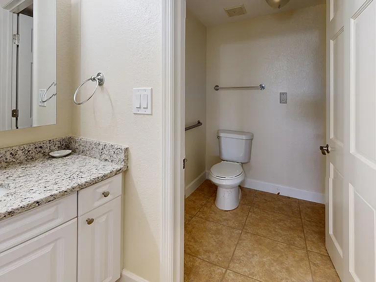 Myakka Bathroom