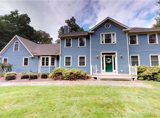52 Meadowood Dr, New Milford, CT 06776