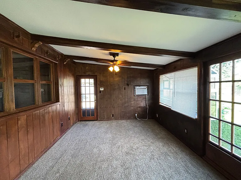 6900 Cloverdale Dr — Photo 16