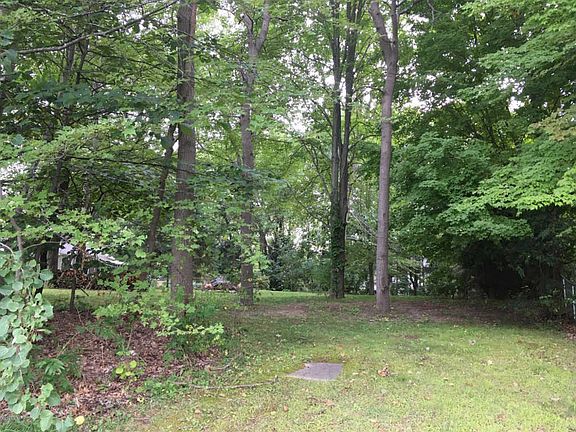 5th image of 7165 Courtland Dr NE