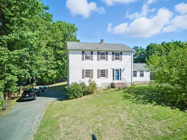 3 St Jean Baptist Avenue, Lewiston, ME 04240