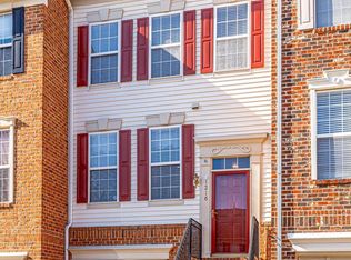 1216 Heritage Commons Ct, Reston, VA 20194