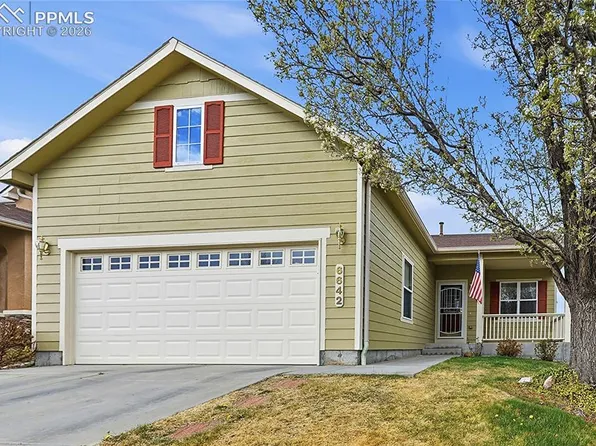 6642 Glowing Valley Dr, Colorado Springs, CO 80923
