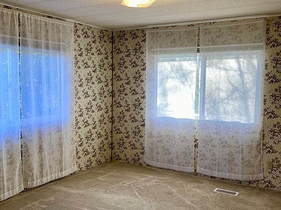 3rd image of 1841 Trosper Rd SW Trailer 32